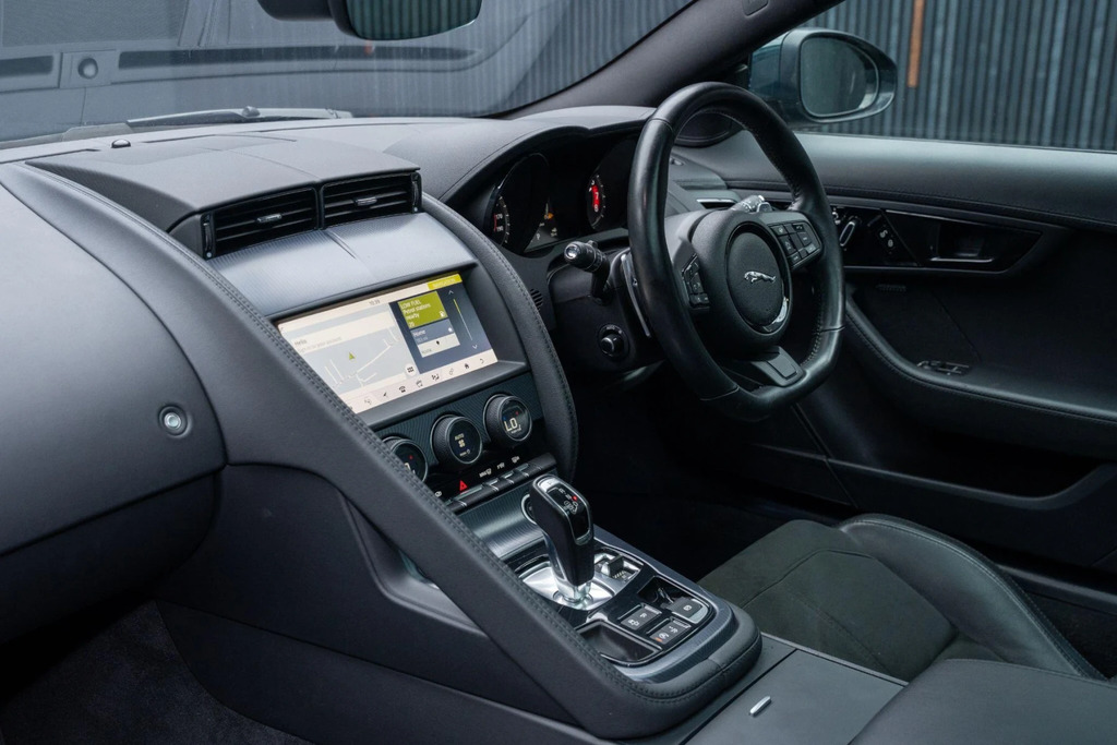 Jaguar F-Type 3.0 380 Supercharged V6 R-dynamic Grey #36