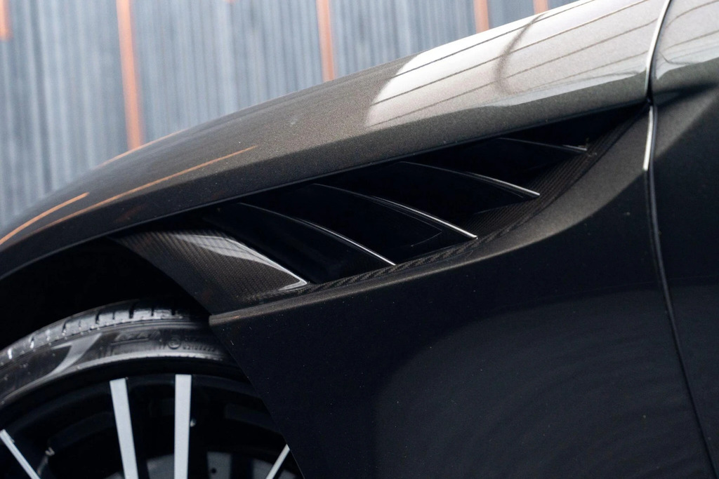Aston Martin DBS Dbs Superleggera V12 Green #22
