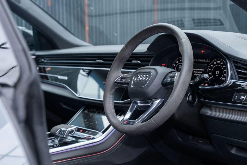 Audi RSQ8 4.0 Tfsi V8 Launch Edition Tiptronic Quattro Euro Grey #4