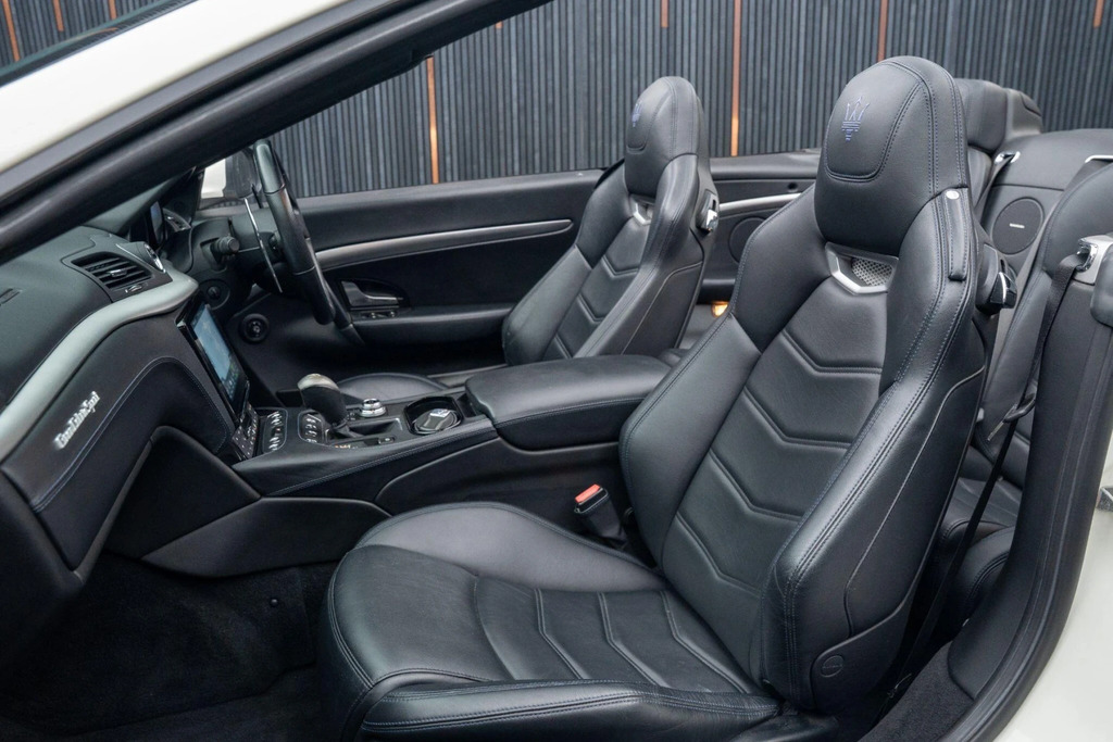 Maserati GranCabrio 4.7L Mc Red #33