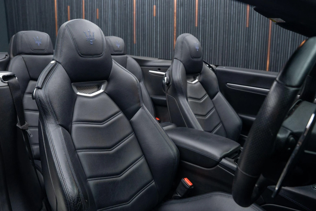 Maserati GranCabrio 4.7L Mc Red #12