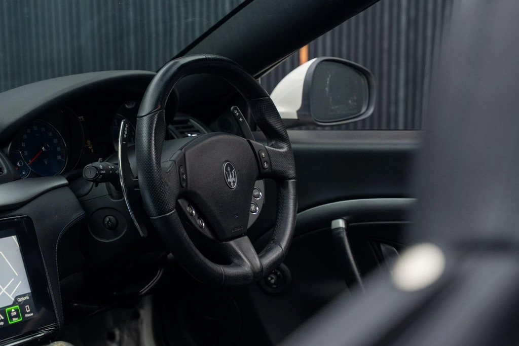 Maserati GranCabrio 4.7L Mc Red #37