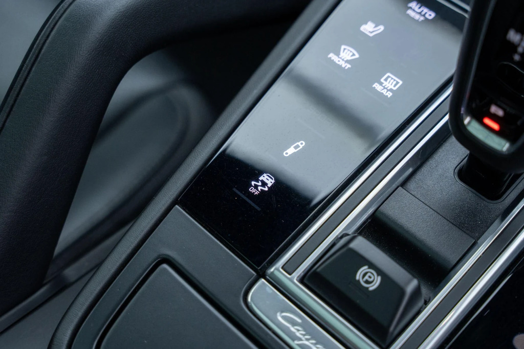 Porsche Cayenne Turbo Tiptronic S 5 Seat Black #28
