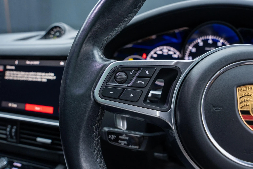 Porsche Cayenne Turbo Tiptronic S 5 Seat Black #18