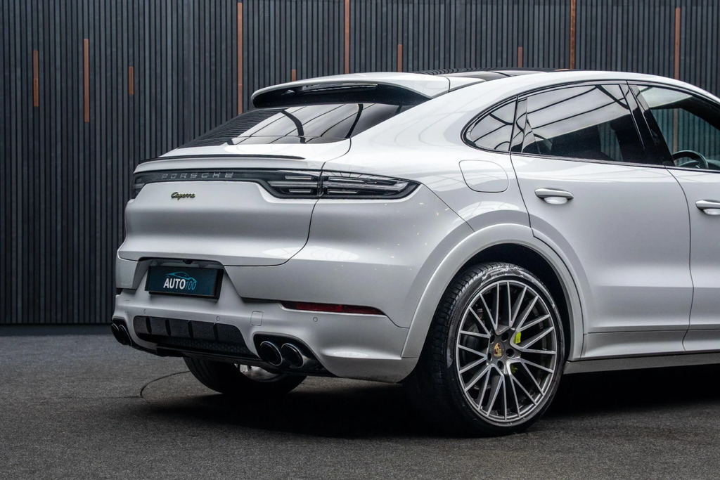 Porsche Cayenne Turbo Tiptronic S 5 Seat Black #19