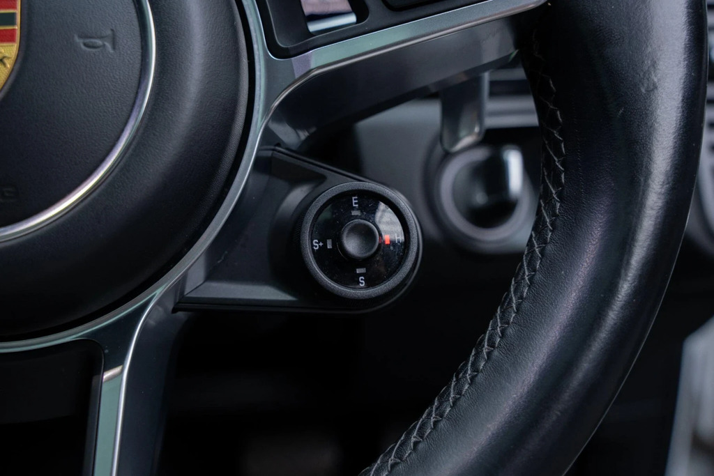 Porsche Cayenne Turbo Tiptronic S 5 Seat Black #22