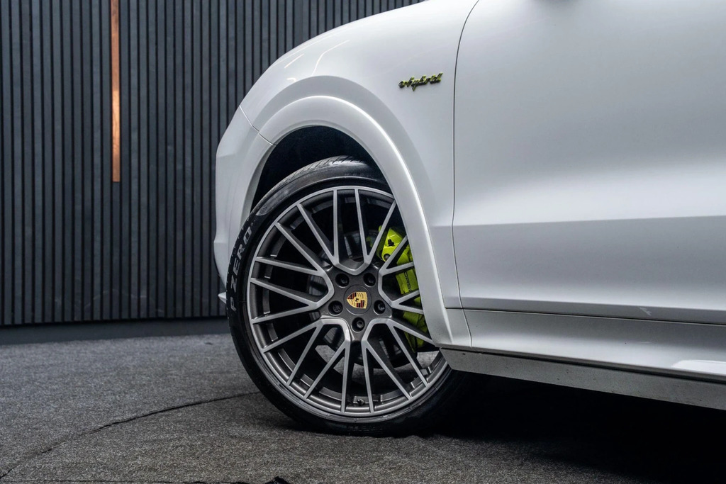 Porsche Cayenne Turbo Tiptronic S 5 Seat Black #13