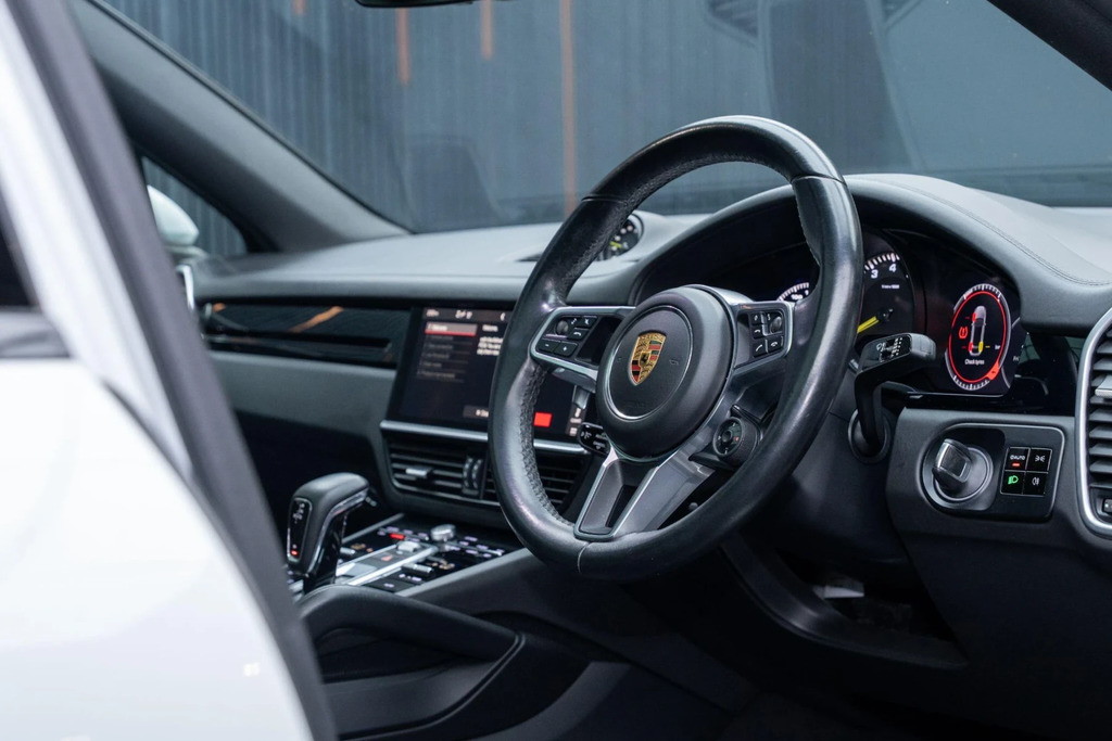 Porsche Cayenne Turbo Tiptronic S 5 Seat Black #24