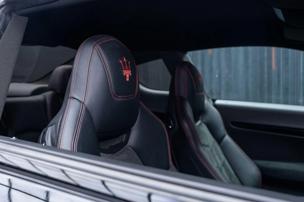 Maserati GranTurismo V8 Sport Mc Shift Red #24