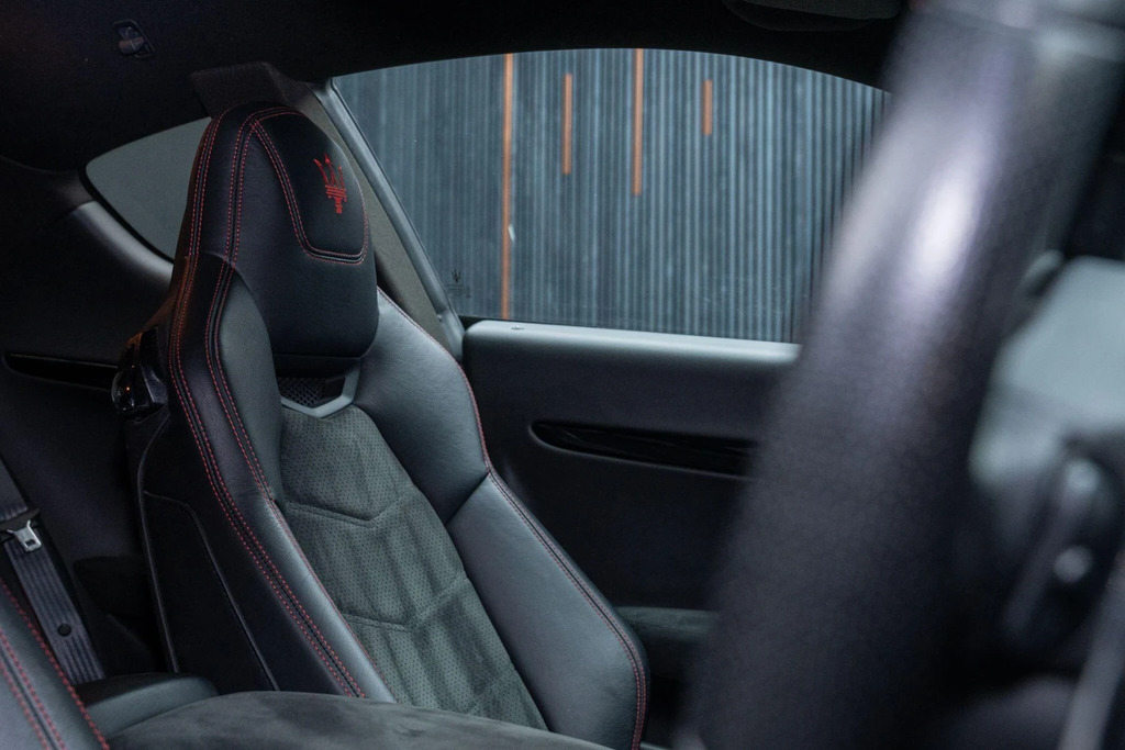 Maserati GranTurismo V8 Sport Mc Shift Red #22