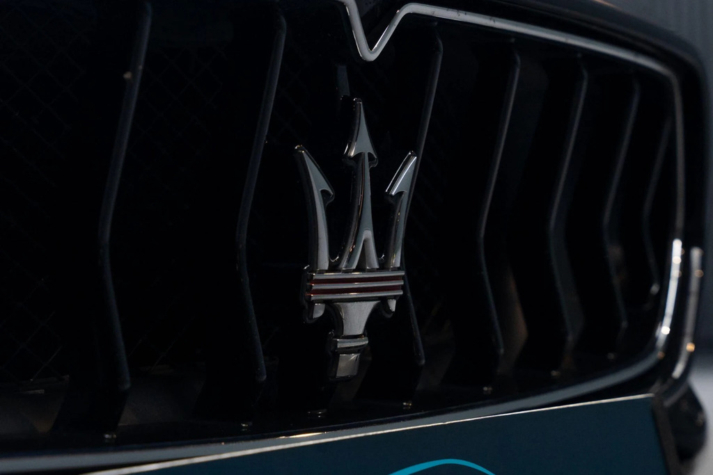 Maserati GranTurismo V8 Sport Mc Shift Red #27