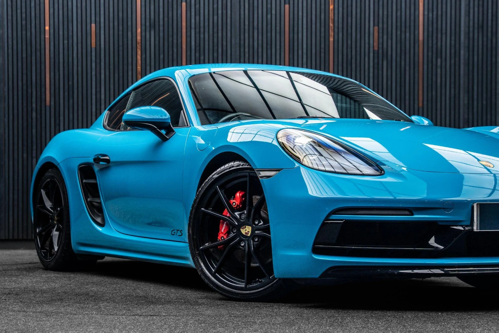 Porsche 718 Cayman 4.0 Gt4 Yellow #7