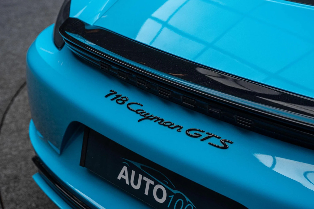 Porsche 718 Cayman 4.0 Gt4 Yellow #22