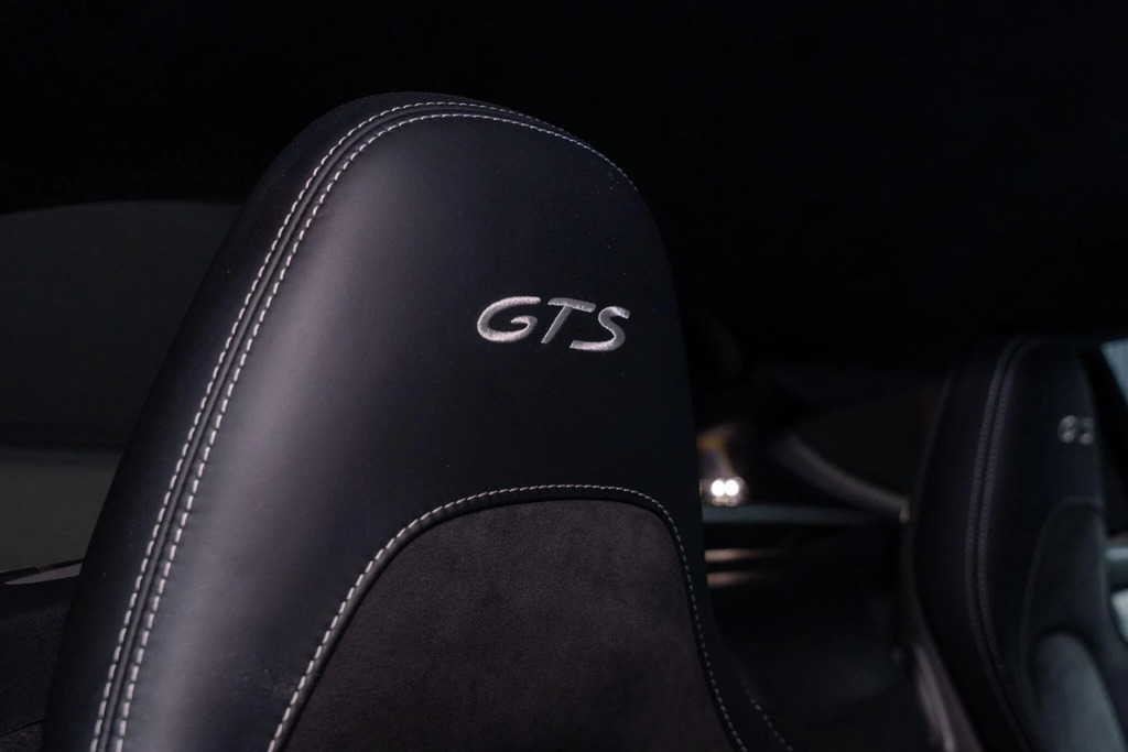 Porsche 718 Cayman 4.0 Gt4 Yellow #15