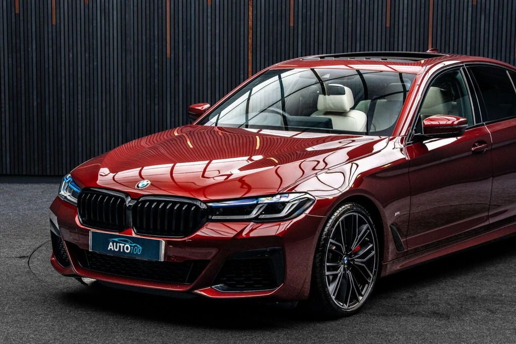 BMW 5 Series 4.4 M550i V8 Steptronic Xdrive Euro 6 Ss Red #5