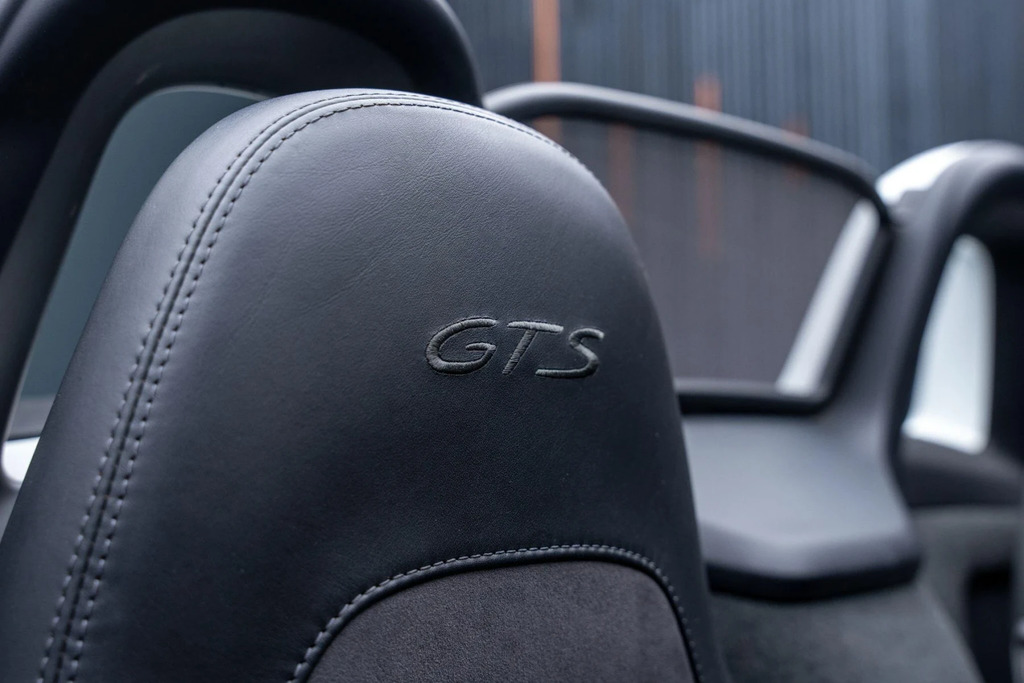 Porsche 718 Boxster 718 Boxster S-a Silver #36