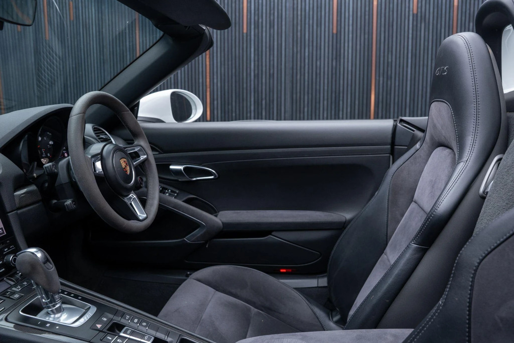Porsche 718 Boxster 718 Boxster S-a Silver #40