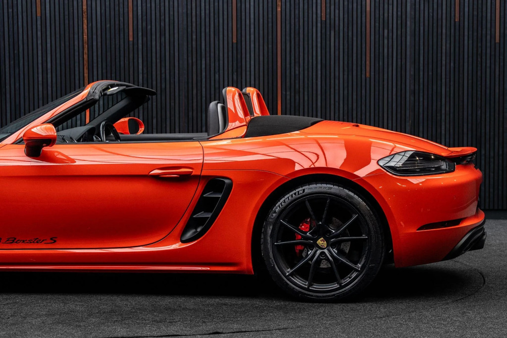 Porsche 718 Boxster Convertible 2.0 T 201766 Orange #18