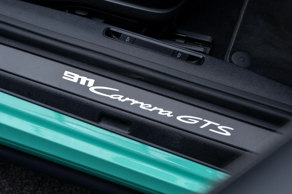 Porsche 911 Turbo Cabriolet Pdk Black #39