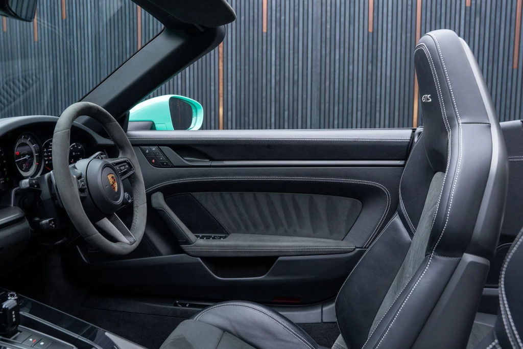 Porsche 911 Turbo Cabriolet Pdk Black #42