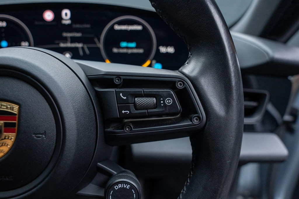 Porsche Taycan Performance Plus 93.4Kwh Saloon Grey #20