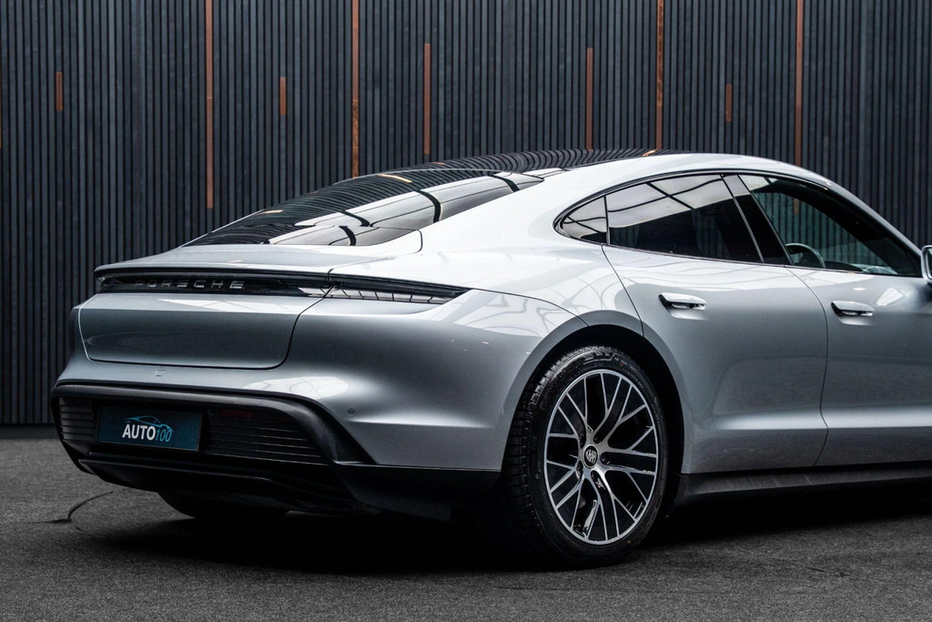 Porsche Taycan Performance Plus 93.4Kwh Saloon Grey #21