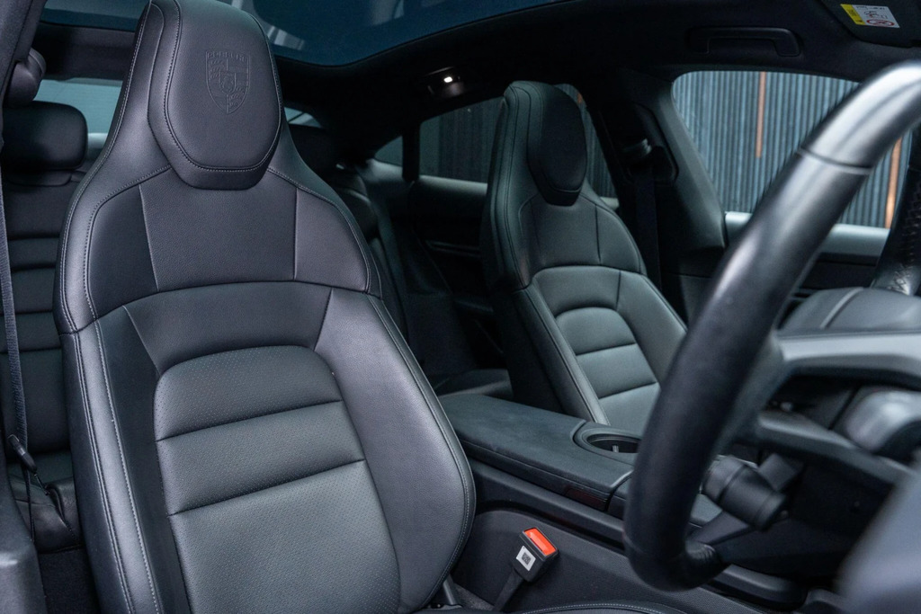 Porsche Taycan Performance Plus 93.4Kwh Saloon Grey #12