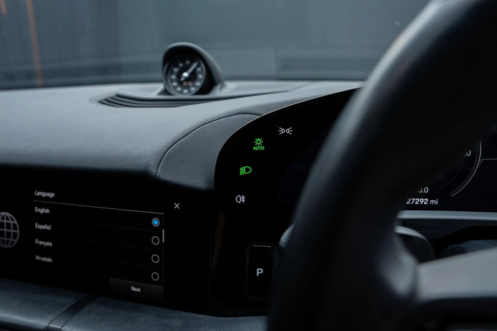 Porsche Taycan Performance Plus 93.4Kwh Saloon Grey #34