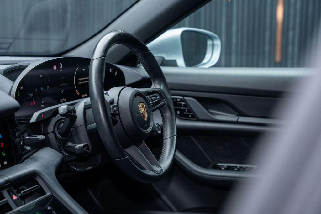 Porsche Taycan Performance Plus 93.4Kwh Saloon Grey #39