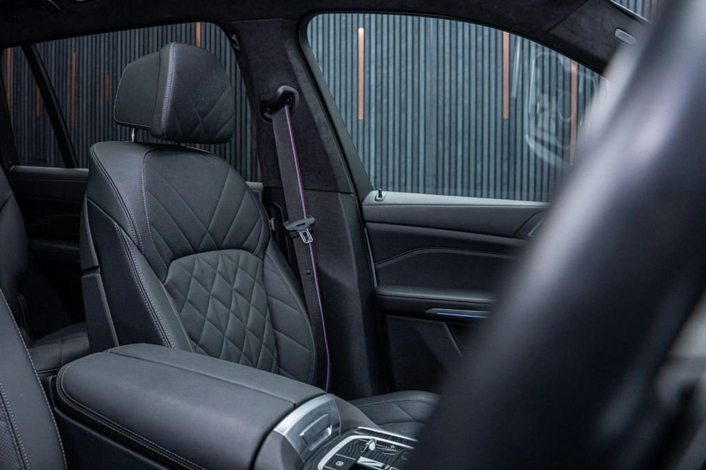 BMW X7 Xdrive40i Mht M Sport Step Black #39