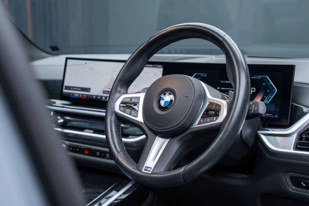 BMW X7 Xdrive40i Mht M Sport Step Black #30