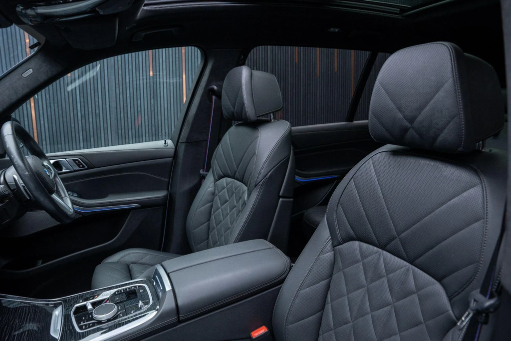 BMW X7 Xdrive40i Mht M Sport Step Black #43