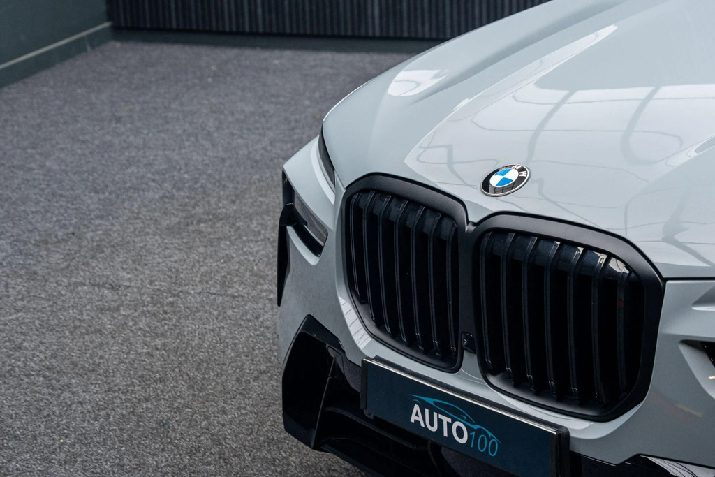 BMW X7 Xdrive40i Mht M Sport Step Black #31