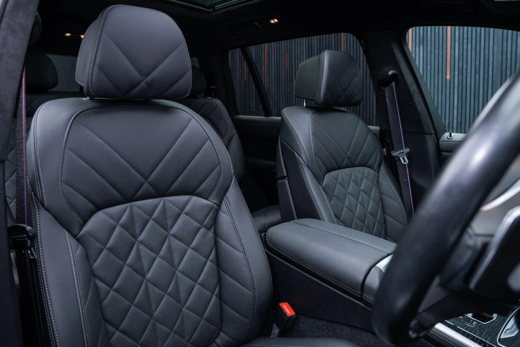 BMW X7 Xdrive40i Mht M Sport Step Black #12
