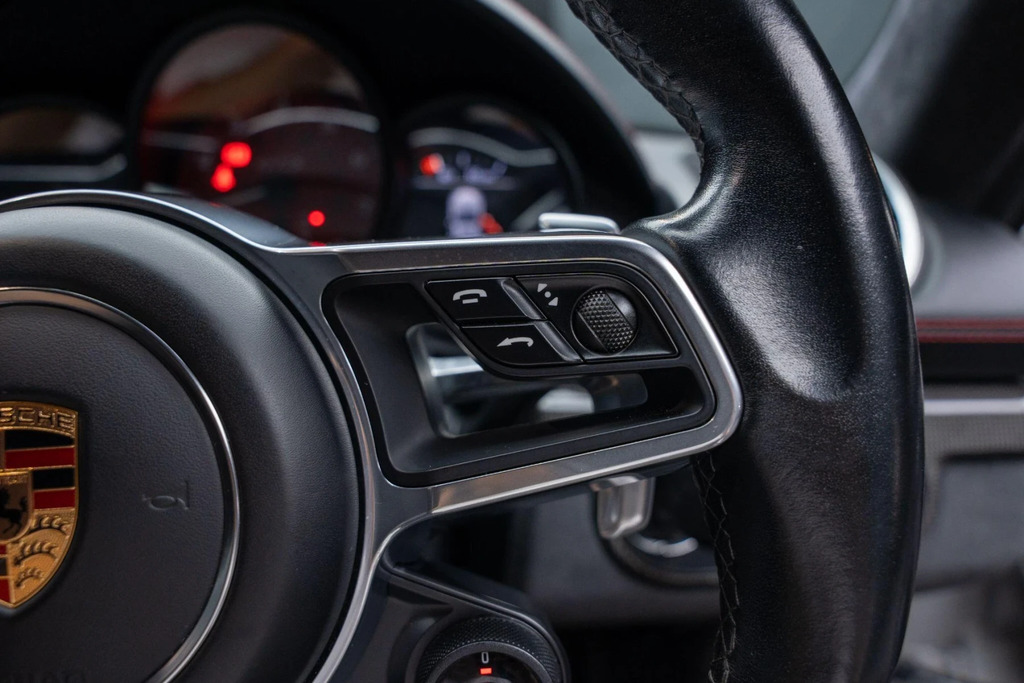 Porsche 718 Cayman Cayman S S-a Silver #20