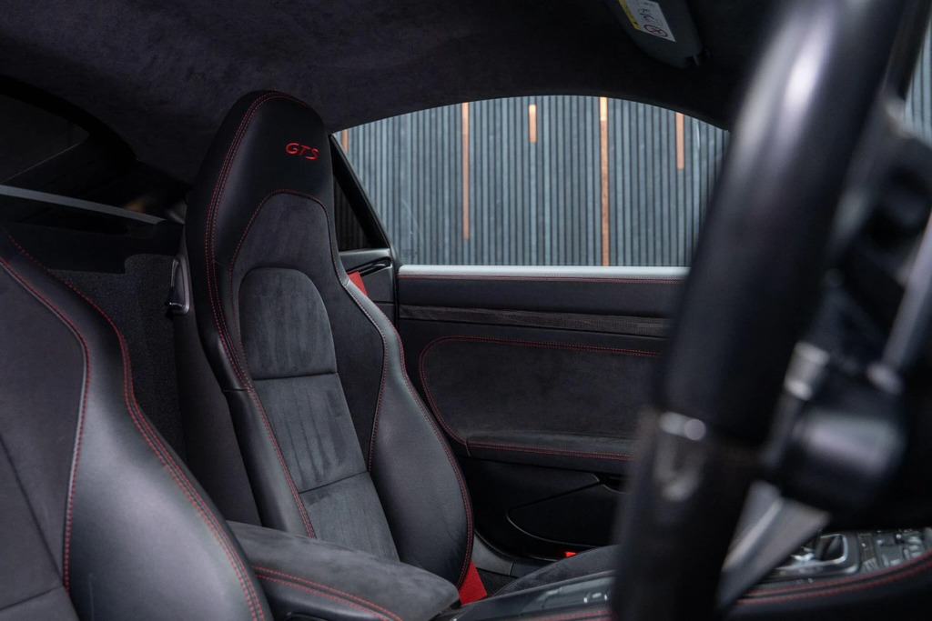 Porsche 718 Cayman Cayman S S-a Silver #14