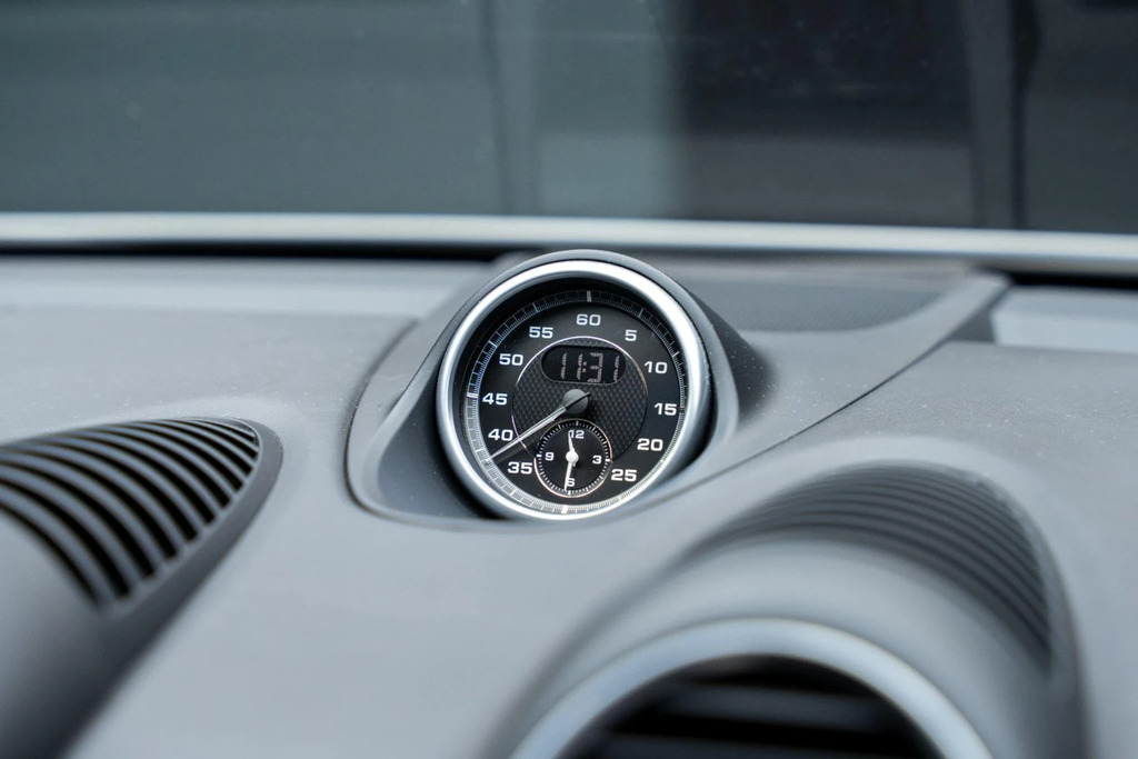 Porsche 718 Cayman Cayman S S-a Silver #8