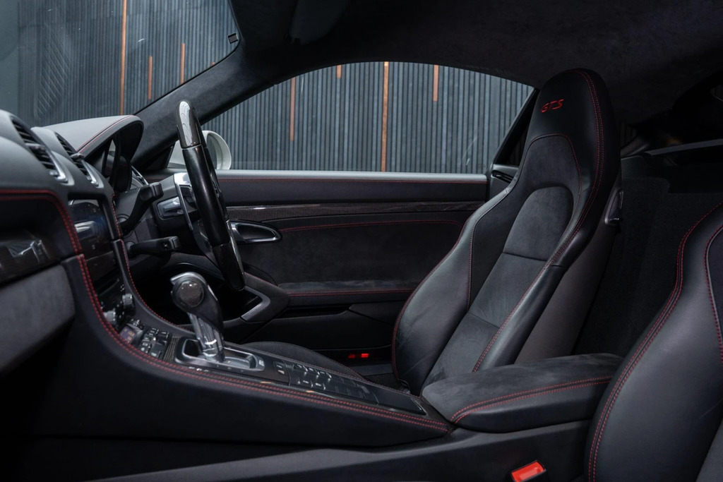 Porsche 718 Cayman Cayman S S-a Silver #35