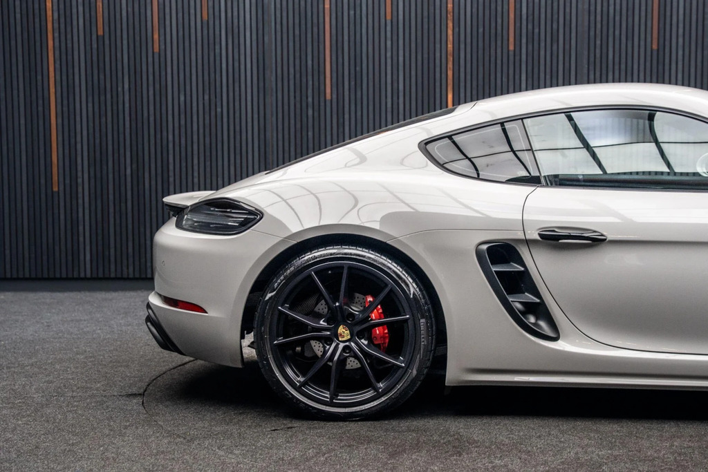 Porsche 718 Cayman Cayman S S-a Silver #19