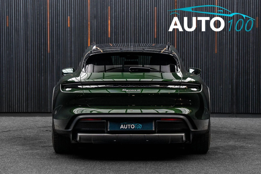 Porsche Taycan Turbo 2024 Green #21