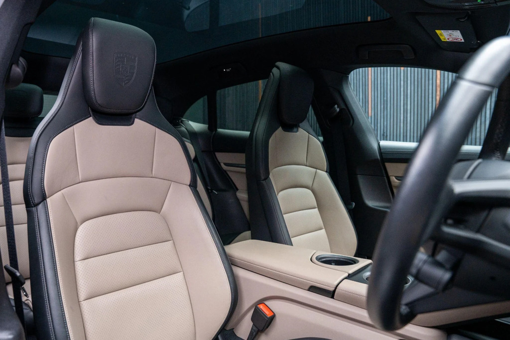 Porsche Taycan Turbo 2024 Green #12