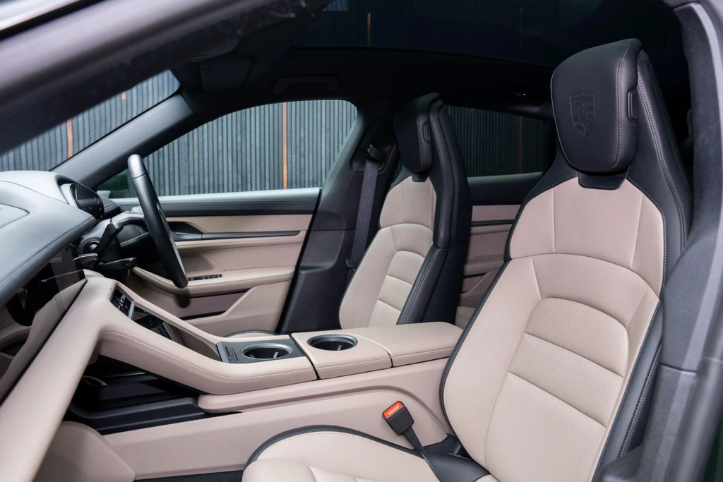 Porsche Taycan Turbo 2024 Green #36