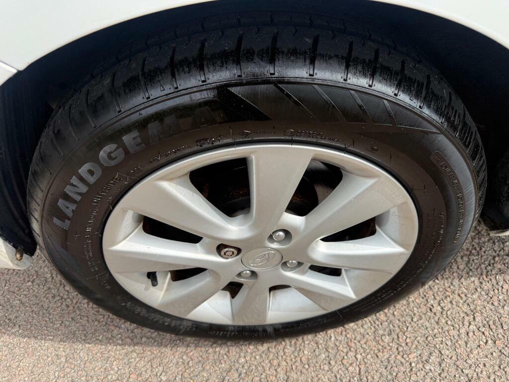 Hyundai I20 1.2L 1.2 Active Hatchback Euro 5 Grey #16