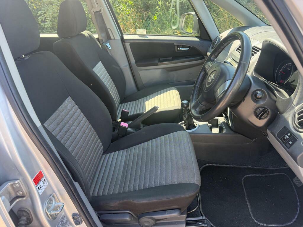 Suzuki SX4 1.6 Sz5 Suv 4Grip Euro 5 120 Ps Red #12