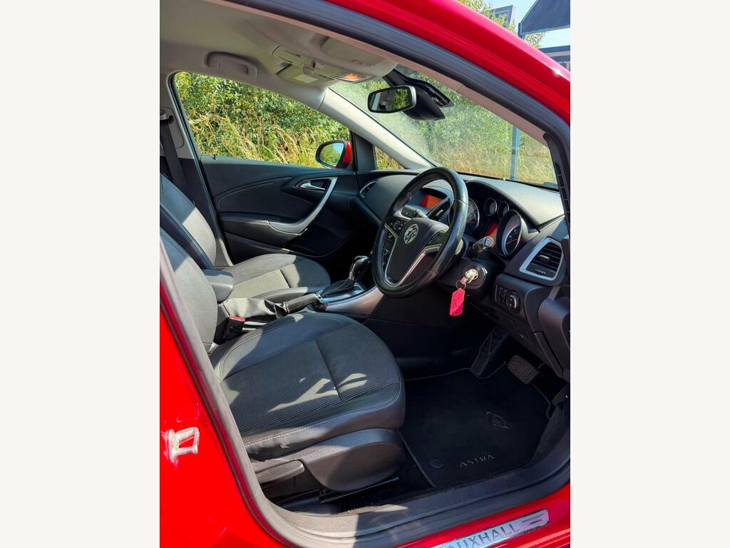 Vauxhall Astra 1.4 Se Turbo. Cheap Family Car. Black #13