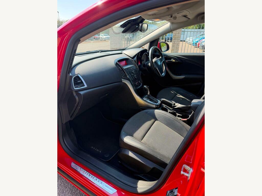 Vauxhall Astra 1.4 Se Turbo. Cheap Family Car. Black #14