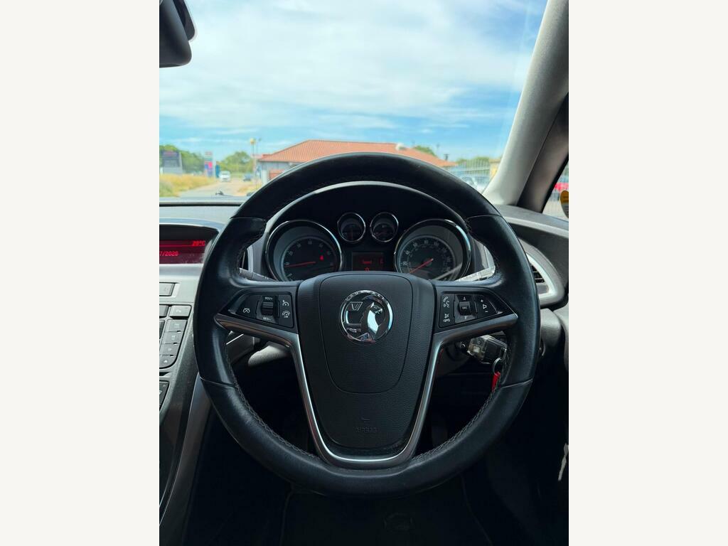 Vauxhall Astra 1.4 Se Turbo. Cheap Family Car. Black #12