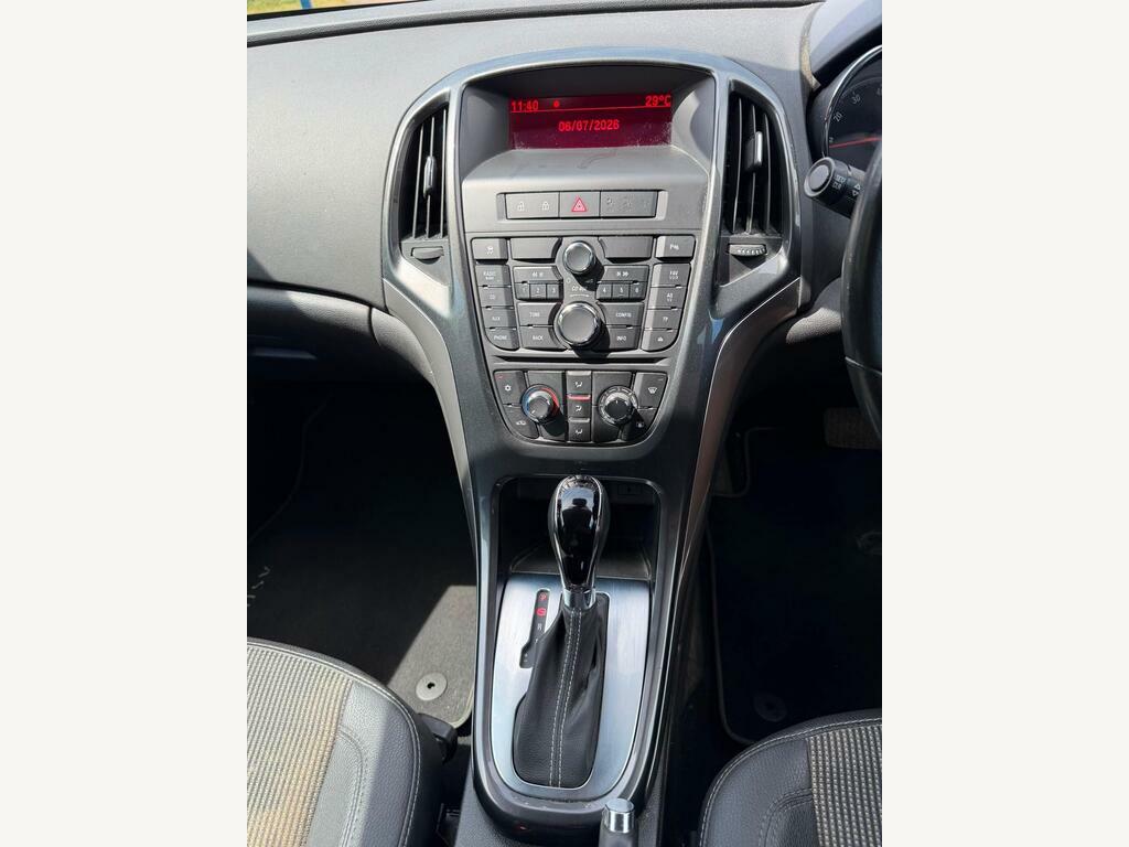 Vauxhall Astra 1.4 Se Turbo. Cheap Family Car. Black #11