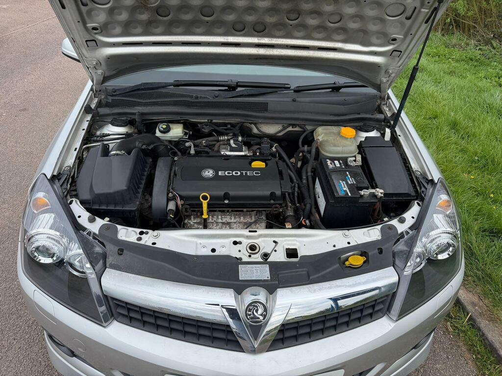 Vauxhall Astra Design Cdti 8V Silver #25