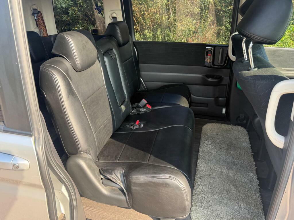 Honda StepWagon  Silver #17